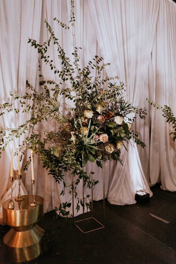 Golden wedding inspo at historic gulf coast venue - I DO Y'ALL